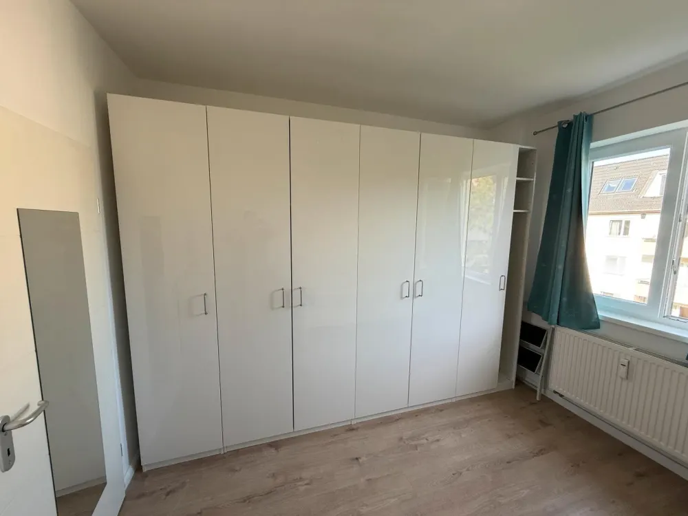 Frisch renovierte und möblierte 2-Zimmer-Wohnung mit 56 m² in Bln