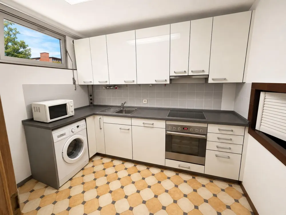 4 Zimmerwhg. mit Einbauküche und Balkon in ruhiger Lage - verfügb