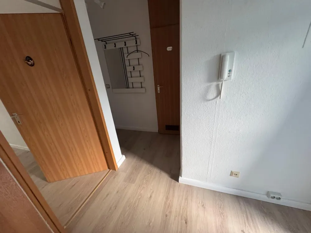 4 Zimmerwhg. mit Einbauküche und Balkon in ruhiger Lage - verfügb