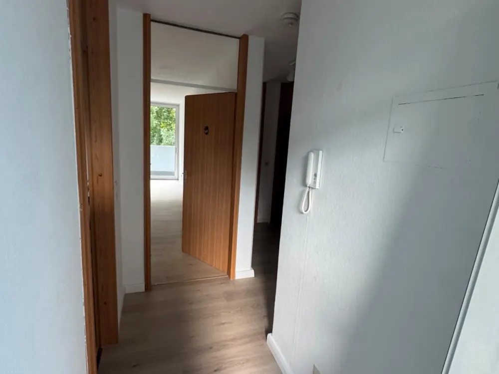 4 Zimmerwhg. mit Einbauküche und Balkon in ruhiger Lage - verfügb