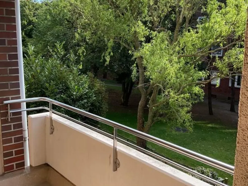 Ab sofort: 3-Zimmer-Wohnung mit Loggia und Wannenbad!
