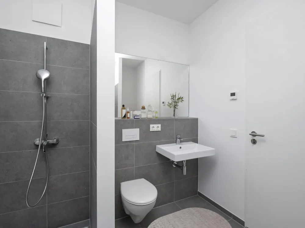 Own Your Style, Stylisches 1-Zimmer-Apartment mit Loggia im Herzen Berlins