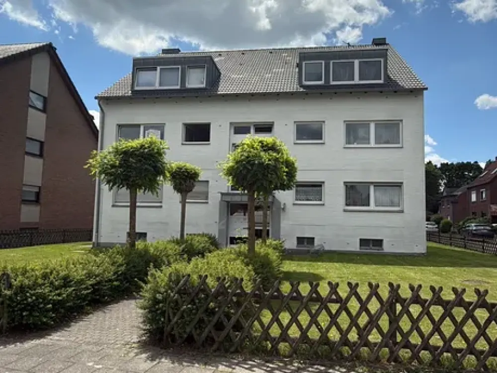 Kernsanierte 3ZKDB und großer Balkon und Stellplatz.