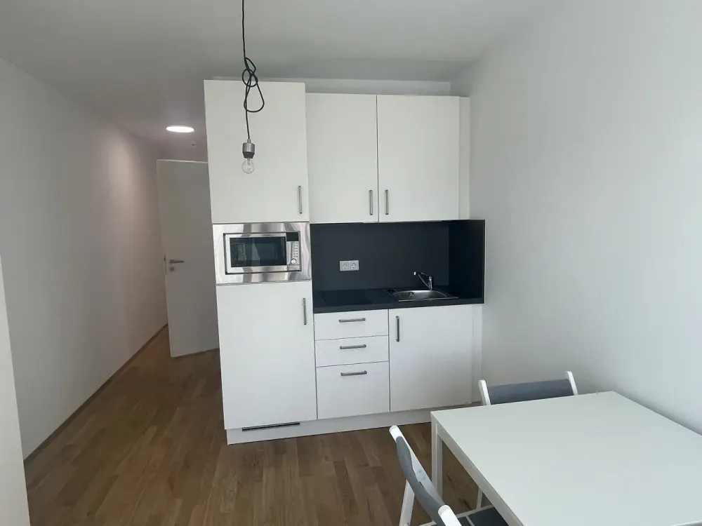 Erstklassiges, vollmöbliertes 1-Zimmerapartment im Herzen von Berlin-Adlershof
