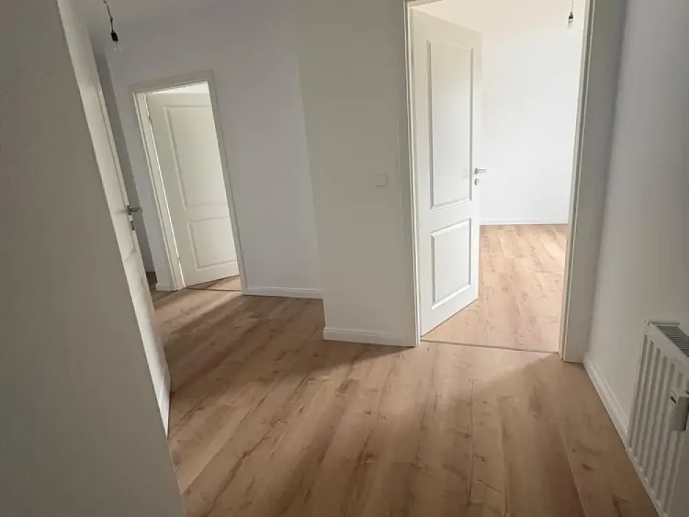 Ruhiges Wohnen am Meer: Sanierte 3-Zimmer-Wohnung mit Balkon & Meerblick im Ostseebad Nienhagen