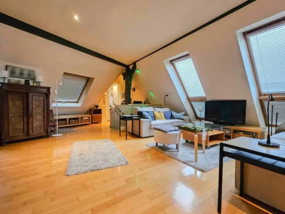 Stilvolle Maisonette in Bornheim: 3 Zimmer, Einbauküche