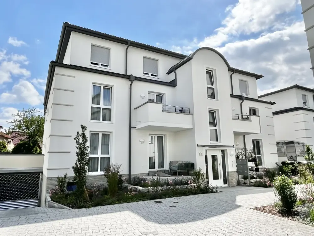 LUISENGARTEN * moderne 4-Zimmerwohnung OG * 2 Balkone * Fußbodenheizung mit Kühlfunktion