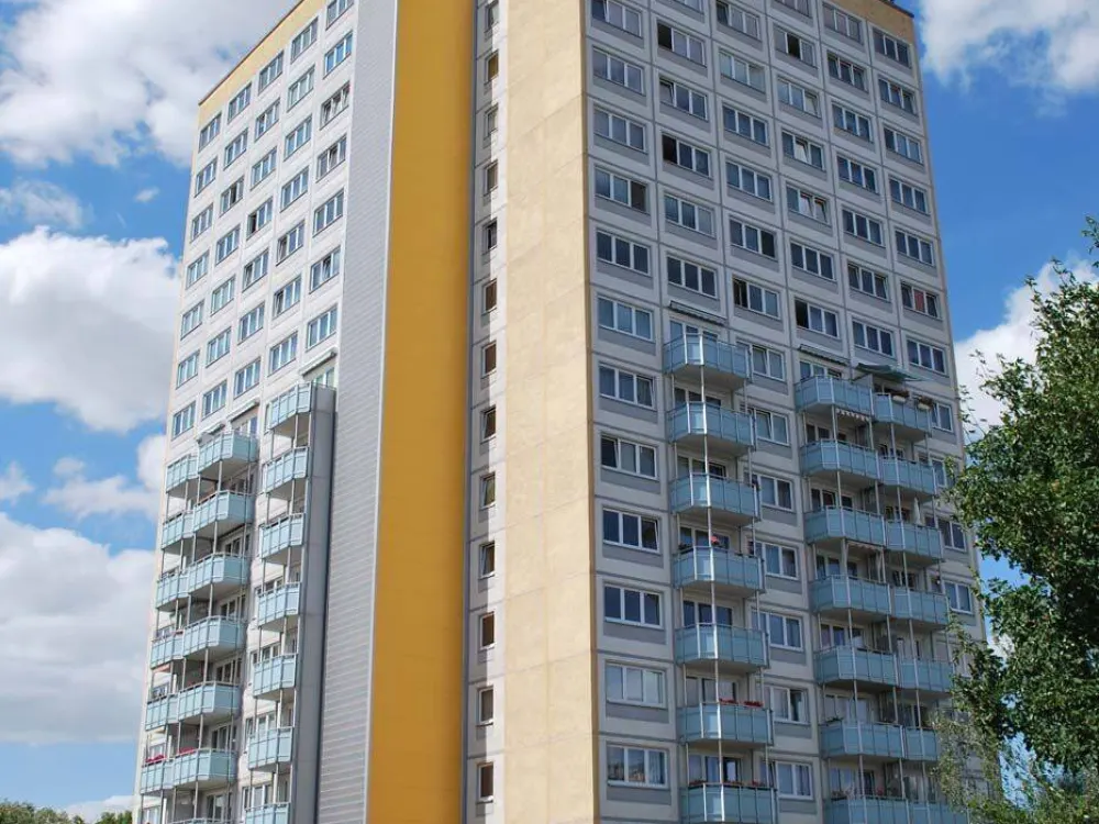 Single-Wohnung mit Blick über Grünau, neu saniert und Bad mit Dusche
