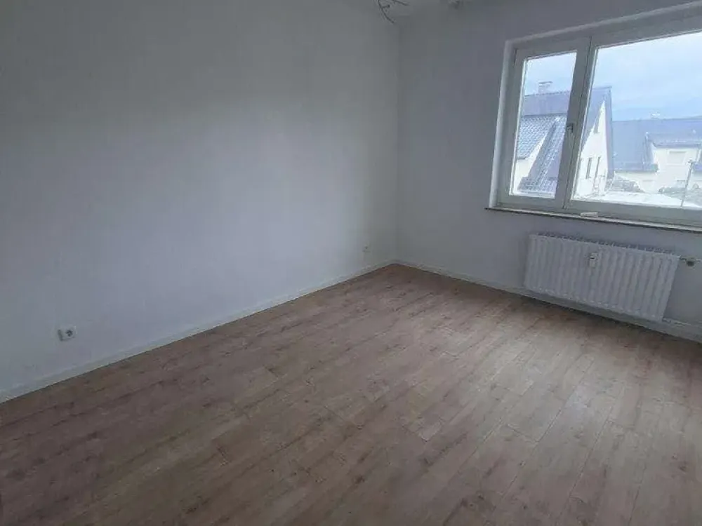 Saniert! Geräumige 3 ZKB Wohnung mit Balkon in Iserlohn Ortsteil Iserlohnerheide