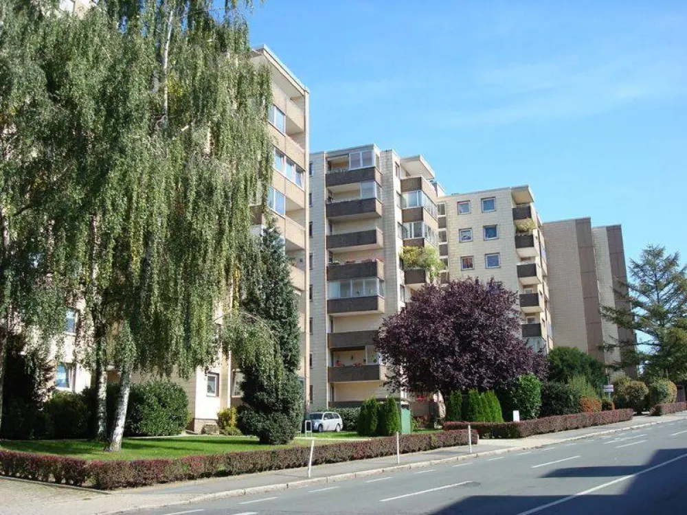 Neu renoviert ! Diese Singlewohnung mit Wintergarten wartet auf SIE !