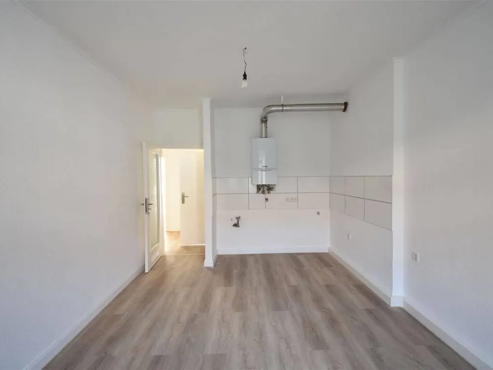 Frisch renoviert! 2-Zimmer-Wohnung mit Balkon