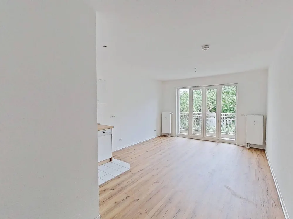 ** Helle 2-Zimmer-Wohnung mit BALKON und EBK in Stötteritz **