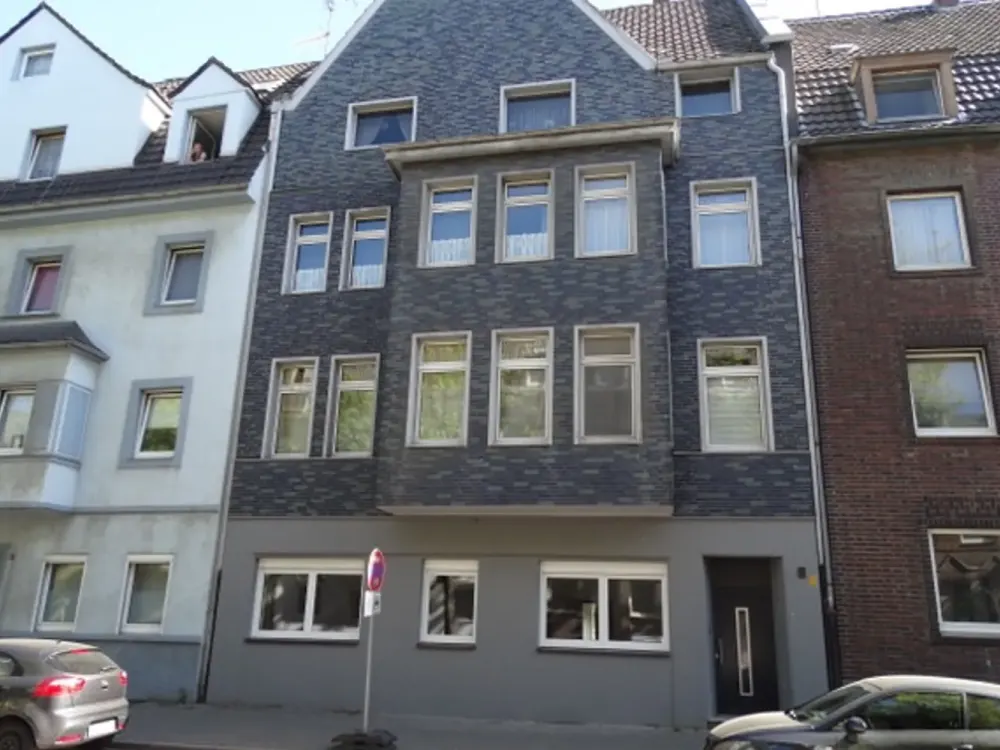Leben & Arbeiten in einem Hinterhof-Loft mit großzügigem privaten Innenhof / Stadtgrenze Düsseldorf