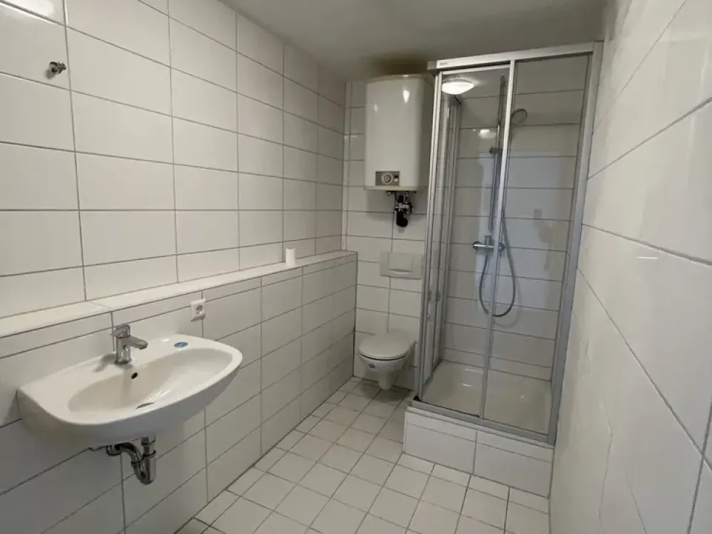 Altbach, große 1 Zimmer-Wohnung mit Einbauküche, ab 01.10.2026 zu vermieten