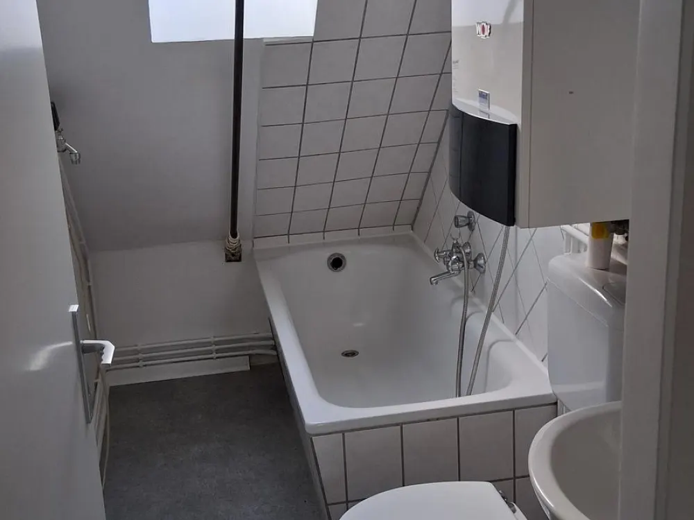 DG-Wohnung im 4.OG, renoviert - Hannover-Nordstadt