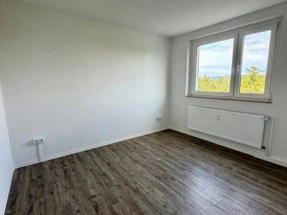 Sofortbezug in sanierte Wohnung möglich!