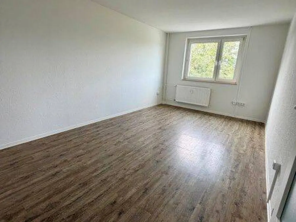 Sofortbezug in sanierte Wohnung möglich!