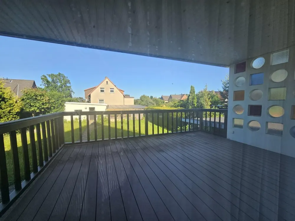 Gepflegte Hochparterrewohnung mit viel Platz und Balkon im Sahlkamp