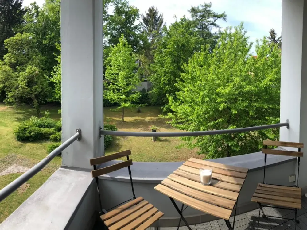Möbliertes, helles & ruhiges Apartment - Balkon & Top-Anbindung zwischen Adlershof und Fh. BER