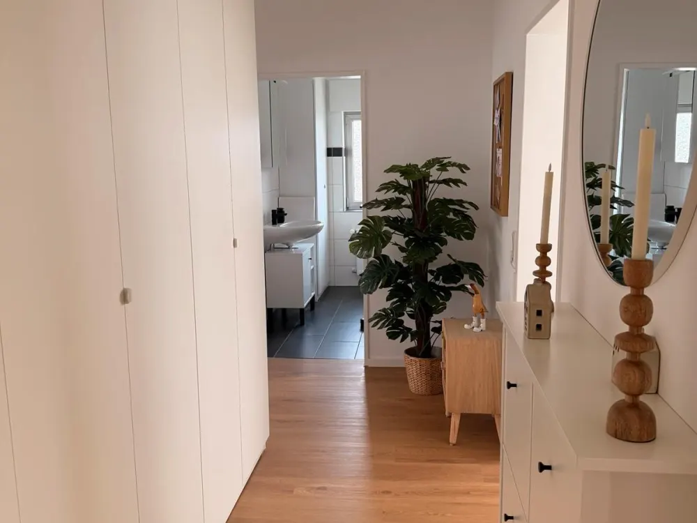 Nachmieter gesucht - helle 2-Zimmer-Dachgeschosswohnung + Balkon