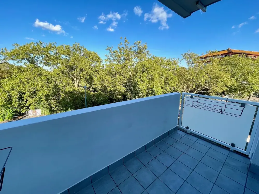 2-Zimmer Wohnung mit Blick auf den Rennbahnpark