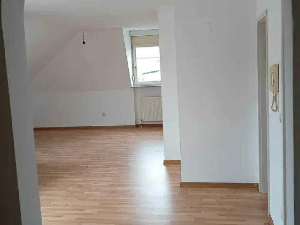 Zuhause mit 2 Zimmern in Erlangen, incl. Garagenstellpltz