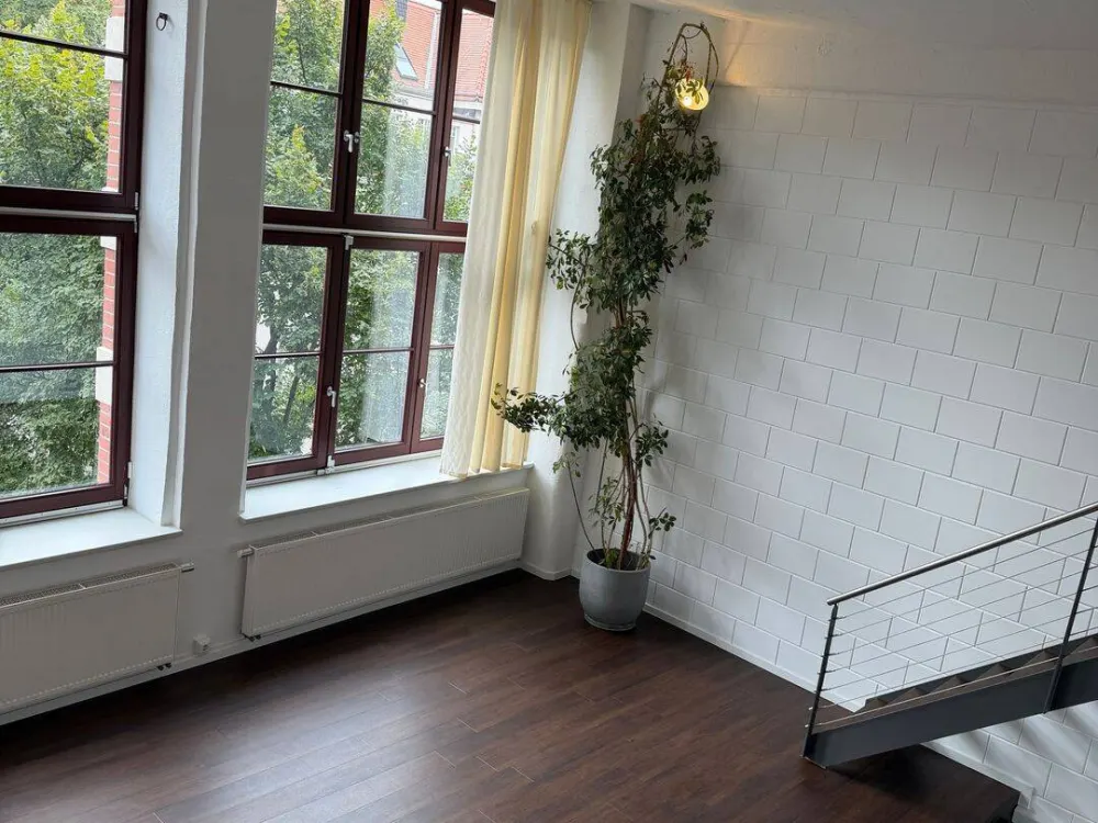 Galerie-Loft mit 5,50 m Raumhöhe und Bootsanleger, 4 Zimmer in den Buntgarnwerken Schleußig