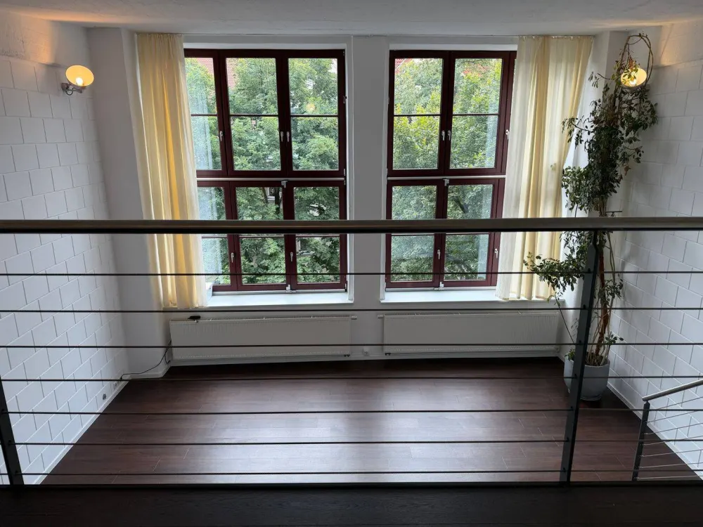 Galerie-Loft mit 5,50 m Raumhöhe und Bootsanleger, 4 Zimmer in den Buntgarnwerken Schleußig