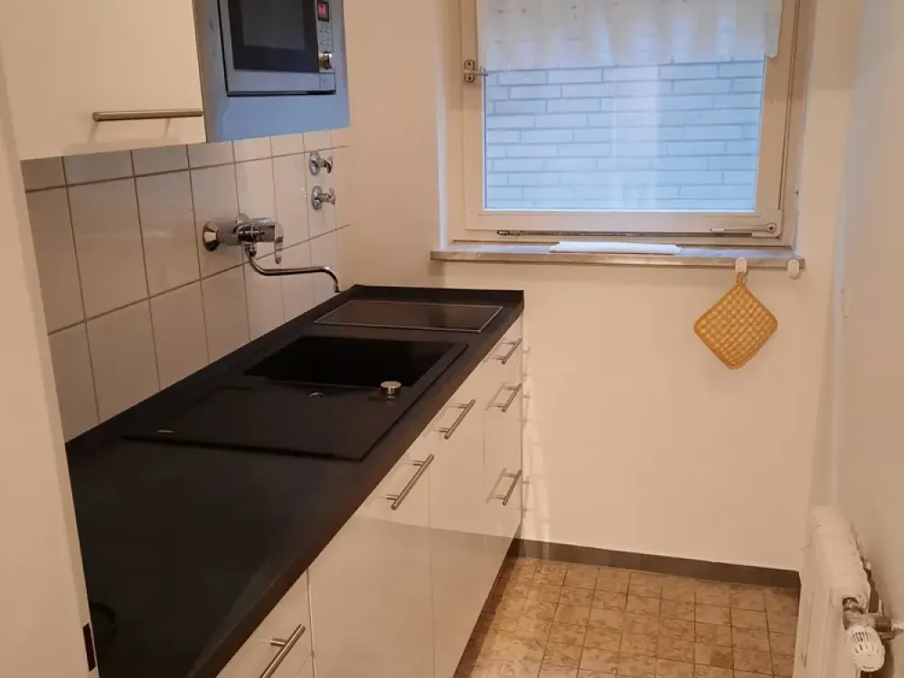 Möblierte 1 Zimmer-Wohnung, TV, WLAN, Reinigung, Stromkosten inkl., in Steinbach (Nähe Eschborn)
