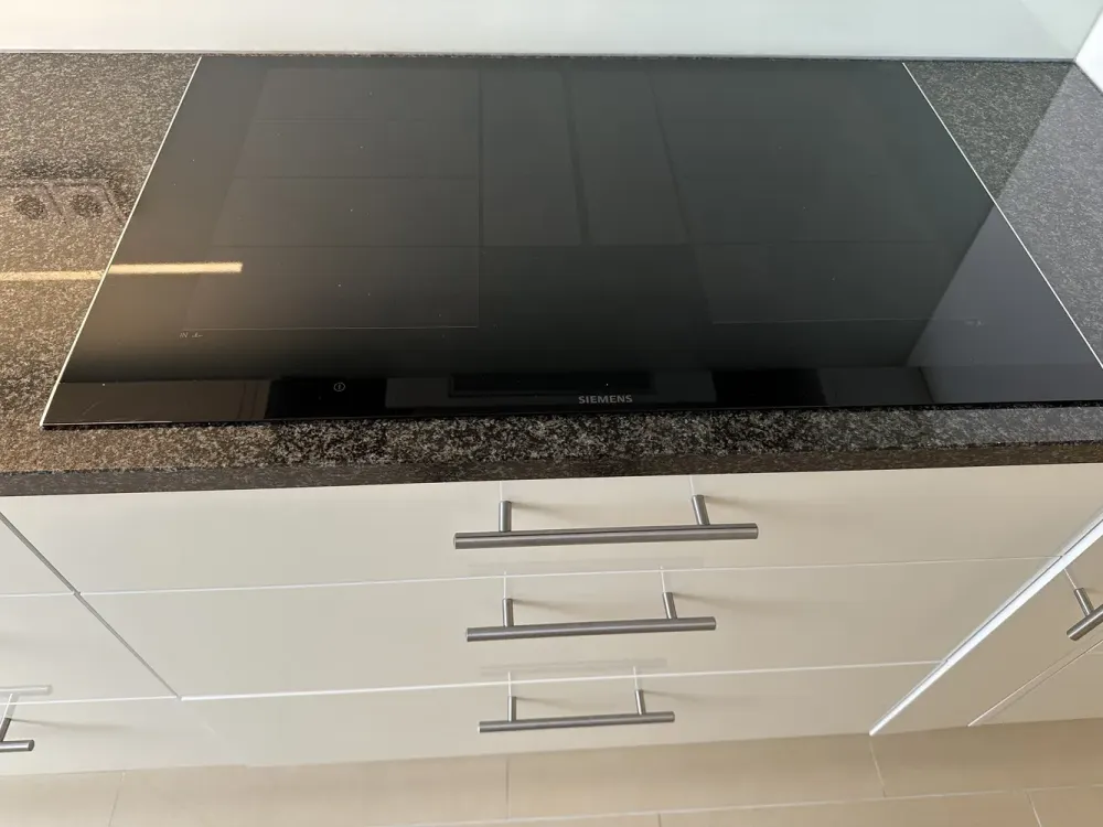 Hochwertig sanierte 3-Zimmerwohnung 84qm teilmöbliert in ruhiger Lage!