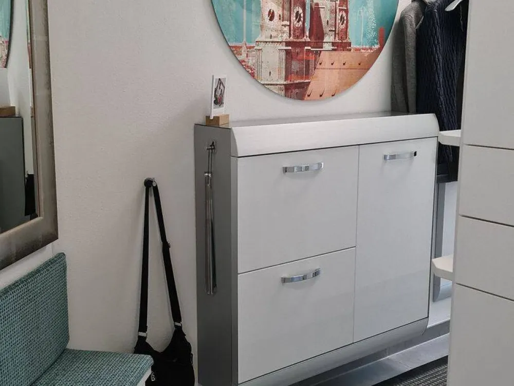 Fully equipped and furnished: 3-room maisonette apartment plus hobby room with private garden