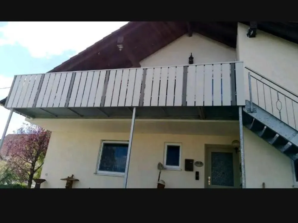 4-Zimmer-Dachgeschosswohnung mit Einbauküche Egg an der Günz