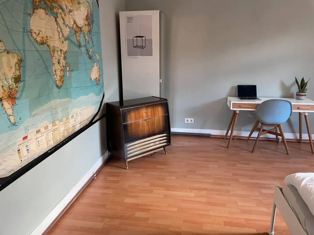 5 Zimmer Altbauwohnung mitten in Esslingen direkt am Schillerpark