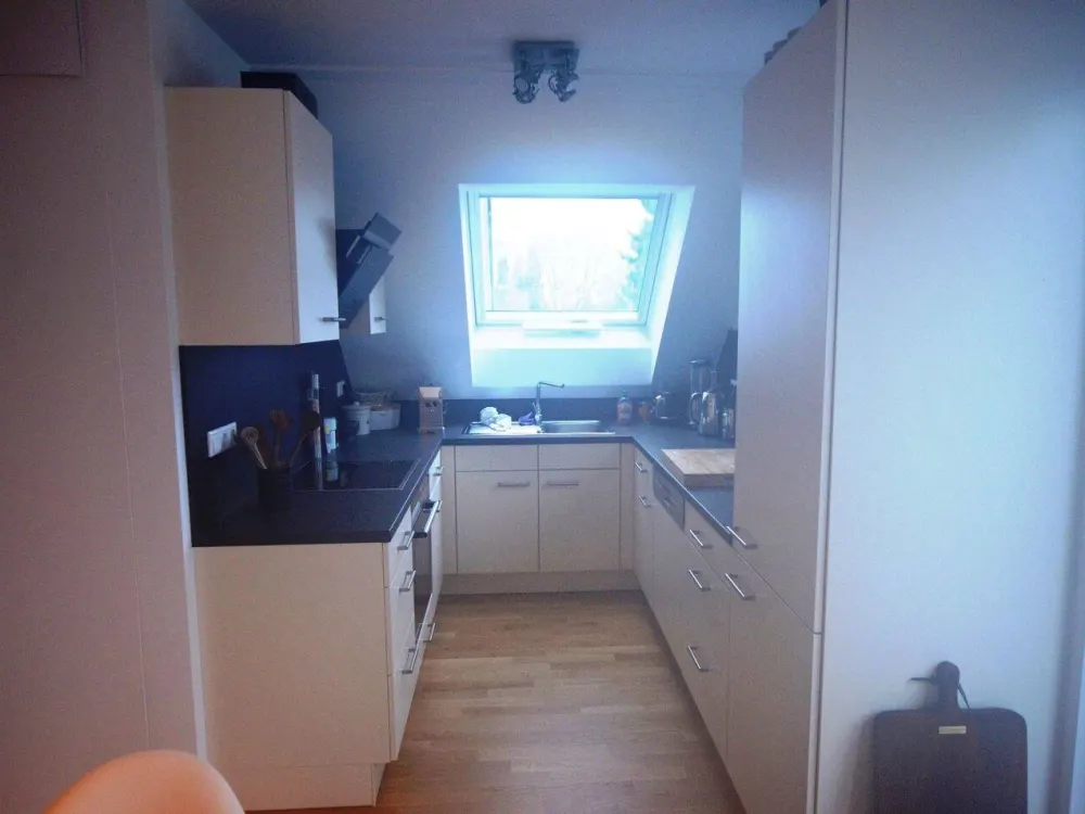 Gepflegt und großzügig: helle Dachgeschoss-Maisonette in Trudering