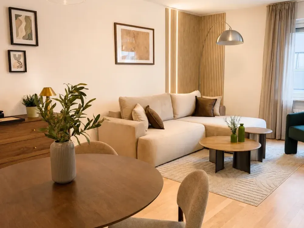 Stilvolle voll möblierte 2 Zimmer Wohnung in Top-Lage von Berg am Laim