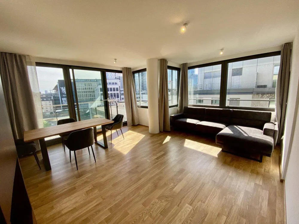 VOLL MÖBILIERTE CITYWOHNUNG