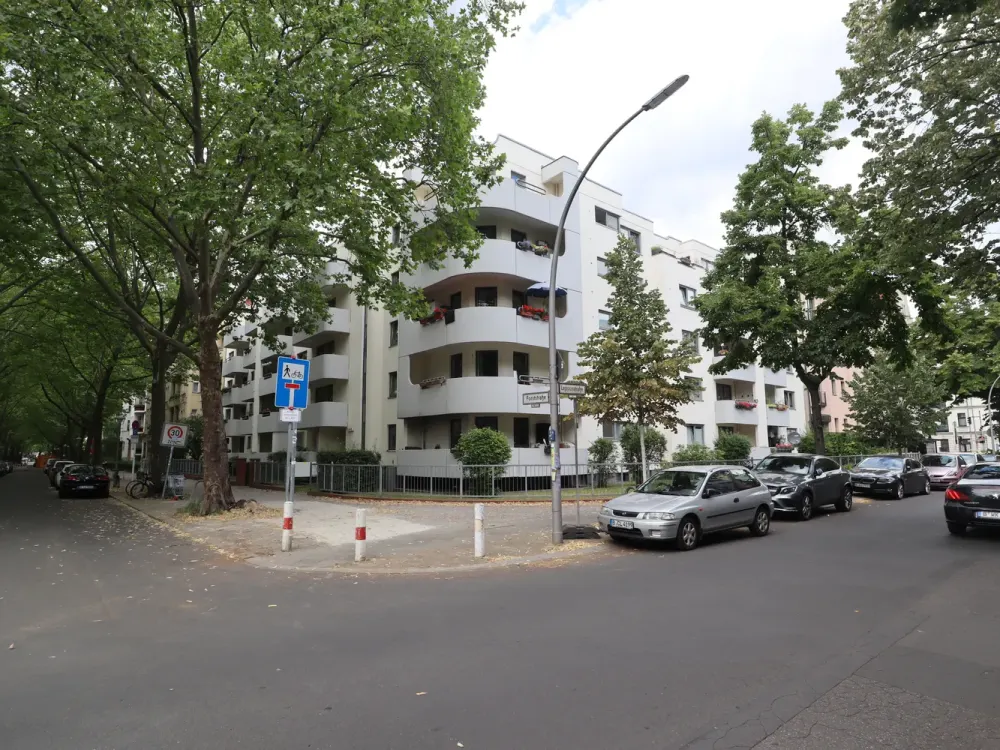 Geräumige 3 Zimmer Wohnung im Herzen von Steglitz!