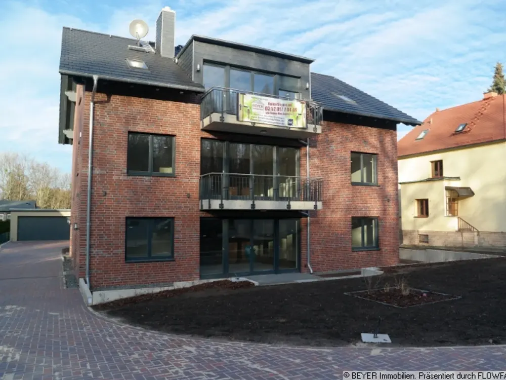 Naturnah & hochwertig: Großzügige Galerie DG-Wohnung mit Südbalkon gegenüber der Dresdner Heide