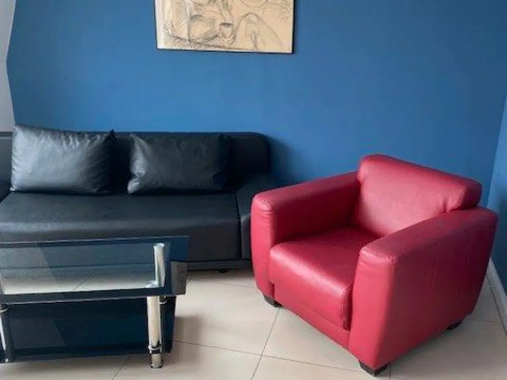 2 Zimmer Wohnung Küche Bad Balkon Schrankzimmer etc