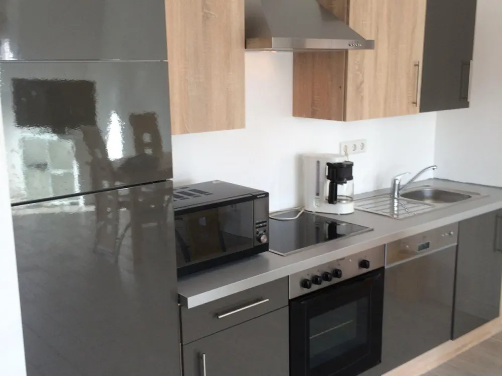 2 Zimmer Wohnung Küche Bad Balkon Schrankzimmer etc