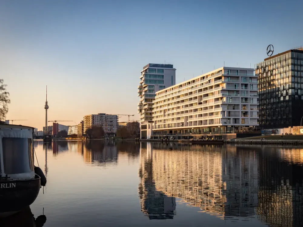 Großzügige 2-Zi.-Whg in Berlin Friedrichshain - PIER 61I64