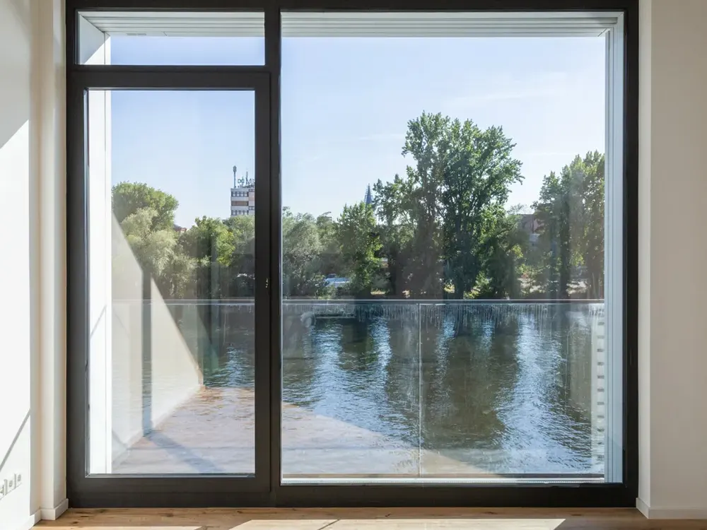 Großzügige 2-Zi.-Whg in Berlin Friedrichshain - PIER 61I64