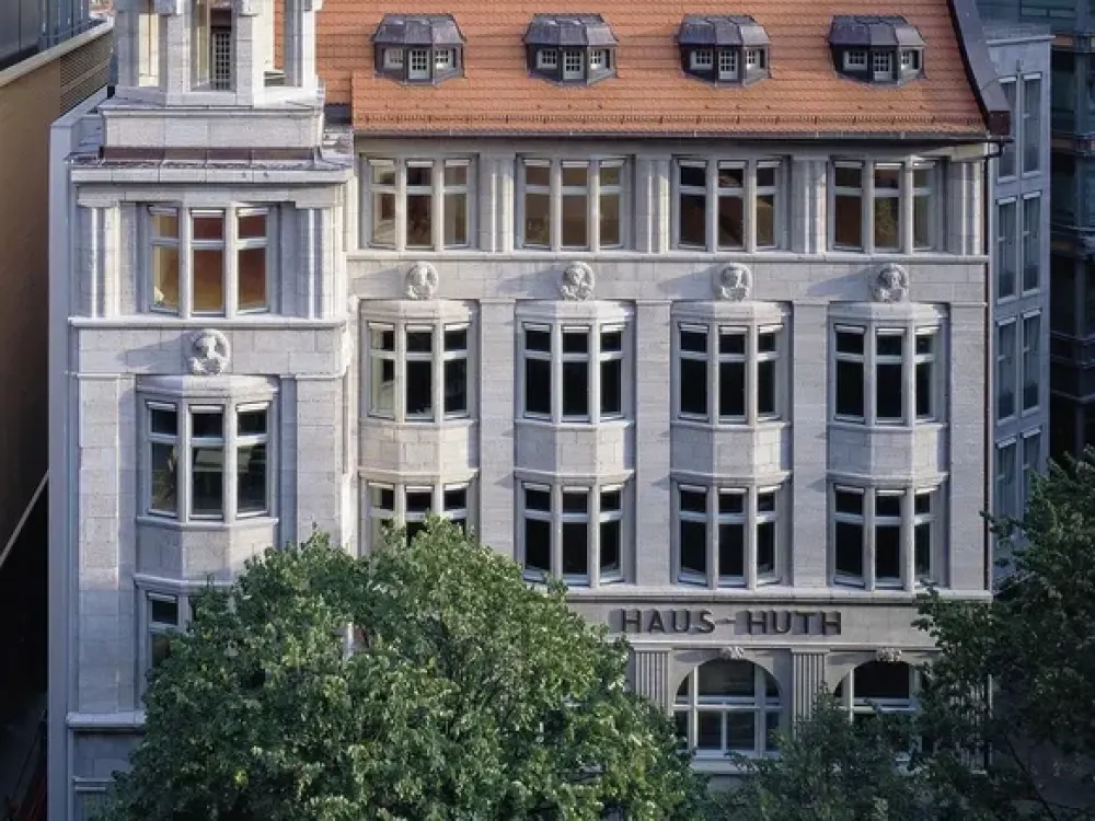 Potsdamer Platz - Urbaner Luxus & zeitlose Eleganz​ im historischen Haus Huth!