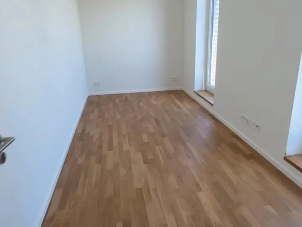 3-Room Penthouse with Roof Terrace in Rothenburgsort