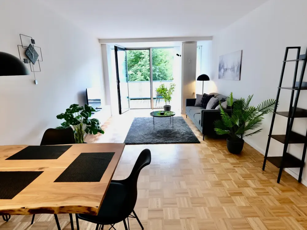 * Super schick möblierte 2-Zi-Wohnung mit XXL-Balkon * Nähe Marienplatz *