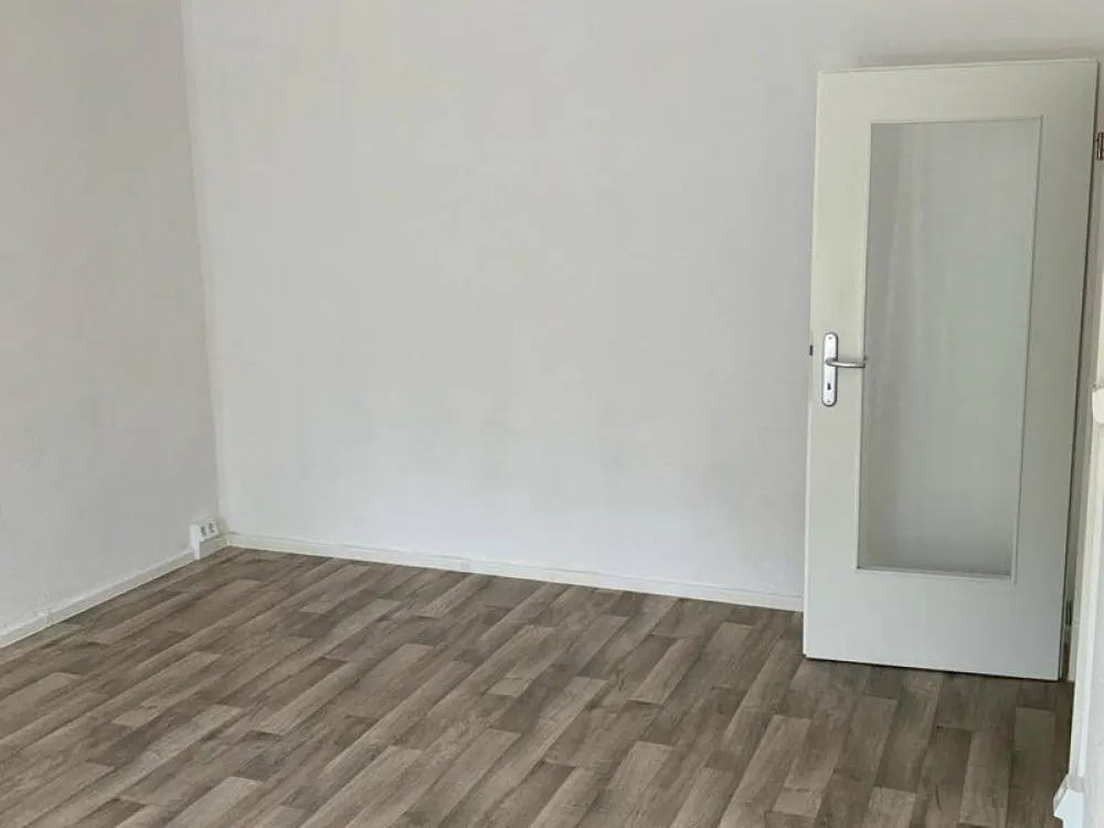 Gemütliche 2-Raumwohnung mit Balkon in Grünau-MItte