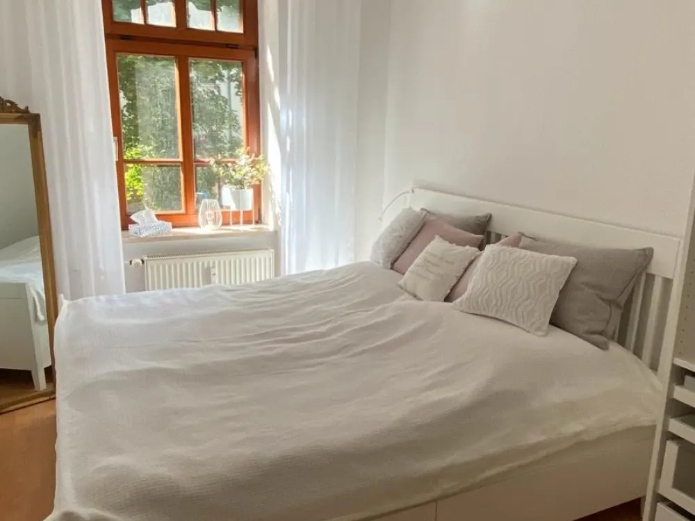 Schöne 2-Zimmer Wohnung in Leipzig mit EBK und Möbeln
