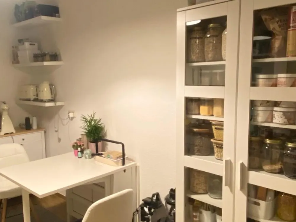 Schöne 2-Zimmer Wohnung in Leipzig mit EBK und Möbeln