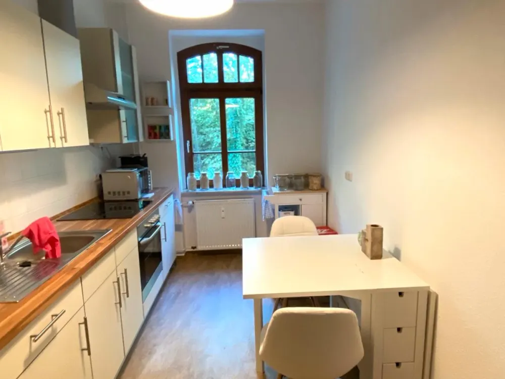 Schöne 2-Zimmer Wohnung in Leipzig mit EBK und Möbeln