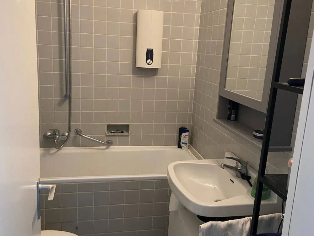Südstadt/Bult, near TiHo: beautiful 1-room apartment with view, balcony, fitted kitchen, parquet and cellar compartment